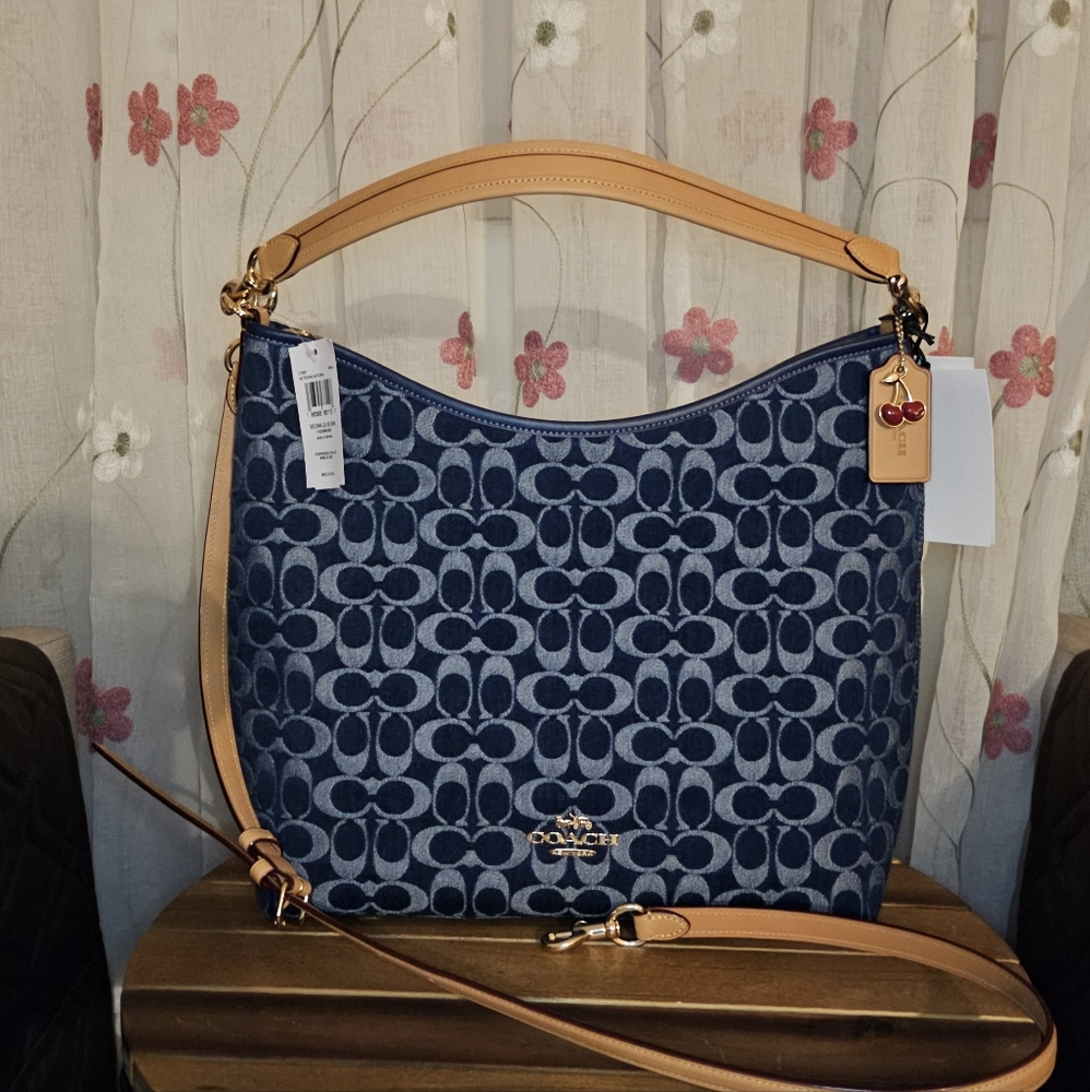 Coach Laurel Blue and Tan Shoulder Bag - Picture 10 of 11